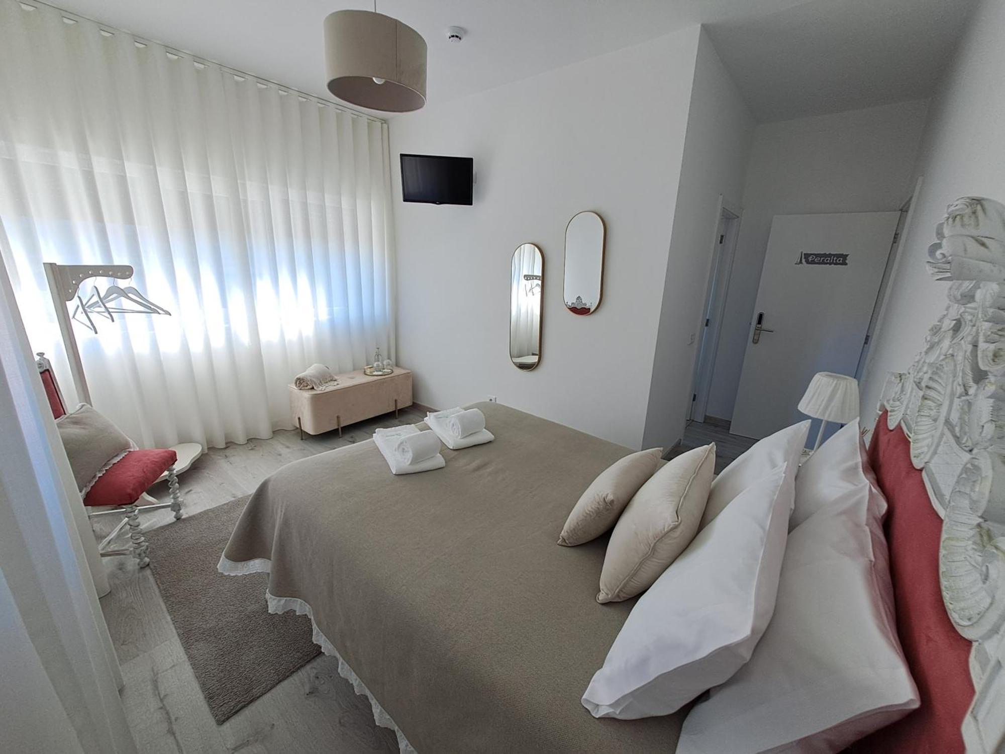 Aroucehostel Lousa  Bagian luar foto
